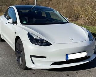 Tesla Tesla Model 3 LR Dual Motor Enhced Autop. +Wintert Gebrauchtwagen