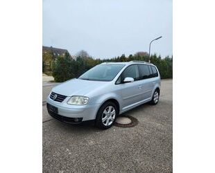 VW Volkswagen Touran 2.0 TDI Highline AHK Gebrauchtwagen