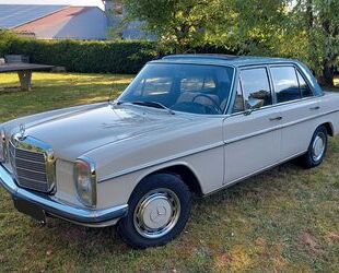 Mercedes-Benz Mercedes-Benz 230.6 (W114) 1. Hand / Note 2 - H-Zu Gebrauchtwagen