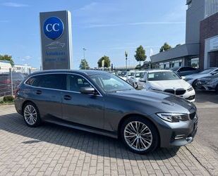 BMW BMW 330e Touring x Drive Sport Line VIELE EXTRAS Gebrauchtwagen