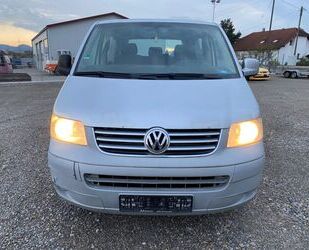 VW Volkswagen T5 Transporter Bus Caravelle*Klima*AHK* Gebrauchtwagen