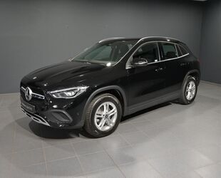 Mercedes-Benz Mercedes-Benz GLA 180 d STYLE/NAVI/LED/RFK/SHZ/MBU Gebrauchtwagen