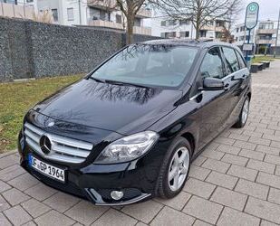 Mercedes-Benz Mercedes-Benz B 200d /AUTOMATIK/7G/NAVI/LEDER/PANO Gebrauchtwagen