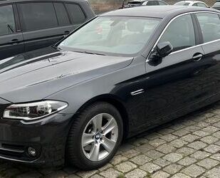 BMW BMW 520i - 2. Hand, Leder, LED, Schiebed., 8-fach Gebrauchtwagen