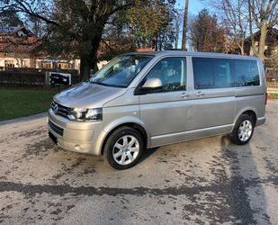 VW Volkswagen T5 Bus Caravelle Comfortl DSG 2x Schieb Gebrauchtwagen