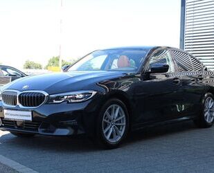 BMW BMW 330i Lim Sport Line LIVE S-Dach AHK ACC Cam Na Gebrauchtwagen