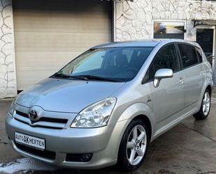 Toyota Toyota Corolla Verso 2.2 D-CAT Sol * 7 Sitzer * Na Gebrauchtwagen