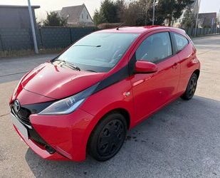 Toyota Toyota AYGO x-play Klima TÜV neu Gebrauchtwagen