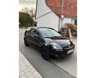 Ford Ford Fiesta 1,4 16V Black Magic Gebrauchtwagen