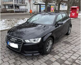 Audi Audi A3 1.6 TDI clean diesel Attraction Sportback Gebrauchtwagen