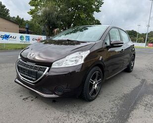 Peugeot Peugeot 208 1,2 Active / Navi / Panorama-Dach Gebrauchtwagen