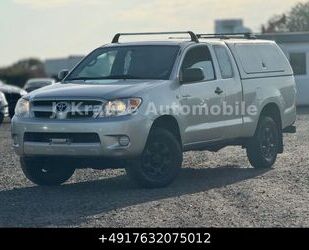 Toyota Toyota Hilux Extra Cab 2.5 D-4D 4x4 Klima *BLACK W Gebrauchtwagen