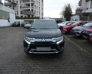 Mitsubishi Mitsubishi Outlander Plug-in Hybrid PLUS Intro 2.4 Gebrauchtwagen