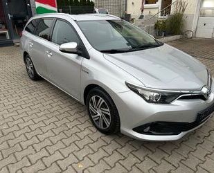 Toyota Toyota Auris Touring Sports Hybrid Design Edition Gebrauchtwagen