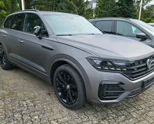 VW Volkswagen Touareg R-Line Black Style mattgraumet. Gebrauchtwagen