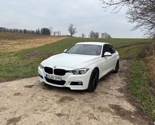 BMW BMW 320i - M Performance + Auto./AHK/HUD/Navi Gebrauchtwagen