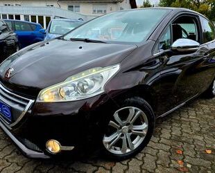 Peugeot Peugeot 208 Allure LEDER SCHECKHEFT TÜV NEU Gebrauchtwagen