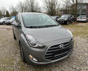 Hyundai Hyundai ix20 Space Plus 1.6 Automatik NAVI*PANO*SH Gebrauchtwagen