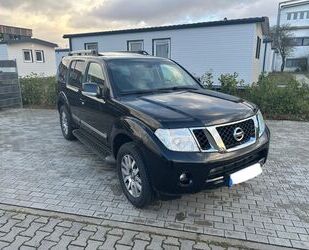 Nissan Nissan Pathfinder 3.0 V6 dCi-Automatik-7.Sitzer-Sc Gebrauchtwagen