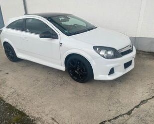 Opel Opel Astra H GTC 1.6 Edition 111 Jahre 85kW OPC Li Gebrauchtwagen