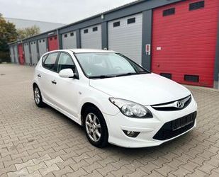 Hyundai Hyundai i30 Classic NAVI 1,6D 66KW 2HAND Gebrauchtwagen