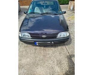 Ford Ford Fiesta 1.3i - Gebrauchtwagen