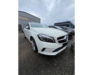 Mercedes-Benz Mercedes-Benz A 200 Urban Sport +Comand+PDC+SH+ Gebrauchtwagen