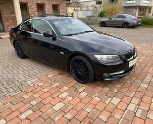 BMW BMW 325I Allrad+Navi+Schiebed.+Leder+Bi-Xenon+19Zo Gebrauchtwagen