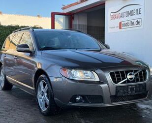 Volvo Volvo V70 Momentum/AUT./SCHIEBEDACH/LEDER/NAVI/XEN Gebrauchtwagen