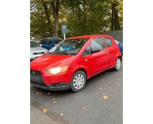 Mitsubishi Mitsubishi Colt in Rot Gebrauchtwagen