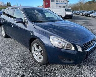 Volvo Volvo V60 Momentum 2.0 *TEMPOMAT*SPEED-LIMITER*RAD Gebrauchtwagen