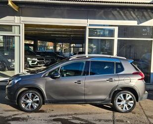 Peugeot Peugeot 2008 Allure 1.2 PureTech 130 Leder+Panoram Gebrauchtwagen