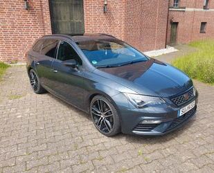 Seat Seat Leon ST CUPRA 2.0 TSI DSG Navi Panorama Dach Gebrauchtwagen