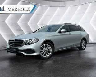 Mercedes-Benz Mercedes-Benz E 220d T-Modell COMAND-Online Leder Gebrauchtwagen