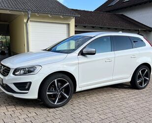 Volvo Volvo XC60 D5 AWD Navi LMF 20 AHK Bi-Xenon R-Line Gebrauchtwagen