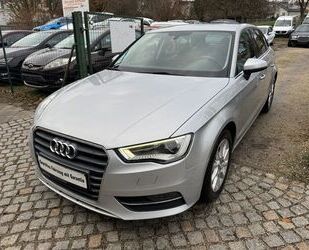 Audi Audi A3 Sportback attraction 2-Hand Scheckheft Gebrauchtwagen