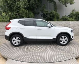 Volvo Volvo XC40 D3 AWD Momentum Geartronic Momentum Gebrauchtwagen