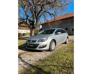 Opel Opel Astra J Sports Tourer Edition NAVI PDC Gebrauchtwagen