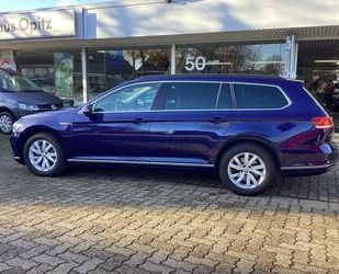 VW Volkswagen Passat Variant 2.0 TDI DSG 4MOT *AHK,ST Gebrauchtwagen