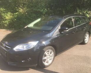 Ford Ford Focus 1,0 EcoBoost 74kW Titanium Turnier Tit. Gebrauchtwagen