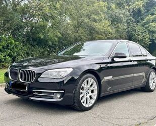 BMW BMW 730d HeadUp ACC uvm. Tüv 05/2026 Gebrauchtwagen