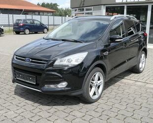 Ford Ford Kuga Titanium-4x4//AHK/Bi-Xenon/8xAlu/Panoram Gebrauchtwagen