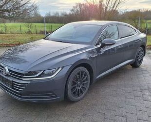 VW Volkswagen Arteon Navi/WR+SR/PDC v+h/Scheckheft/Un Gebrauchtwagen