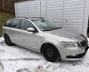 Skoda Skoda Octavia 2.0 TDI DSG Ambition Combi Gebrauchtwagen