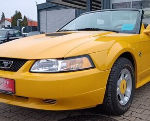 Ford Ford Mustang 3.8i V6 Cabrio Schalter Leder Tempom Gebrauchtwagen