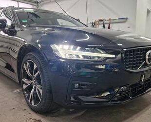 Volvo Volvo V60 Kombi PlusDark LED Sportsitze Business P Gebrauchtwagen