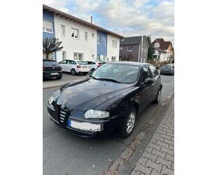 Alfa Romeo Alfa Romeo Alfa 147 1.6 16V T.Spark ECO Distinctiv Gebrauchtwagen