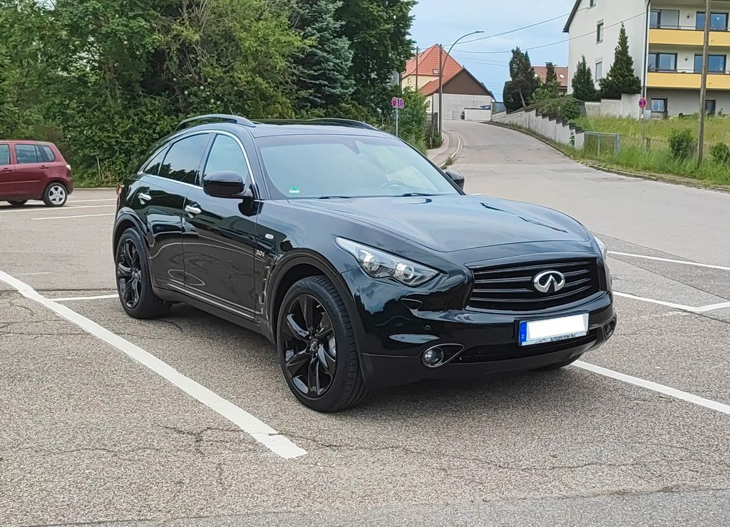 QX70