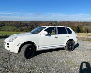 Porsche Porsche Cayenne 3.2 V6 TÜV 12/25 Gebrauchtwagen