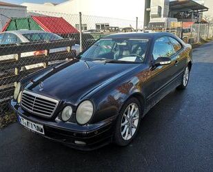 Mercedes-Benz Mercedes-Benz CLK 320 Coupé schwarz/schwarz Gebrauchtwagen